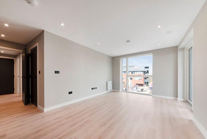 2 Bedroom Flat To Rent In Dollis Hill Avenue, Glynne House, The Gladstone, London, NW2