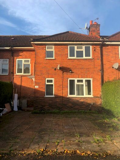 3 Bedroom Terraced House To Rent In Kingsbridge Road, Reading, RG2