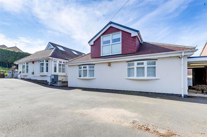 4 Bedroom Detached House For Sale In George Road, Carlton, NG4