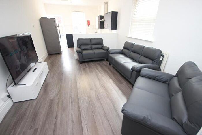 6 Bedroom Terraced House To Rent In Lidderdale Road, L15