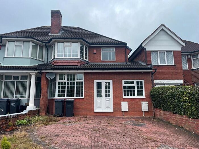 4 Bedroom Semi-Detached House To Rent In Island Road, Handsworth, B21