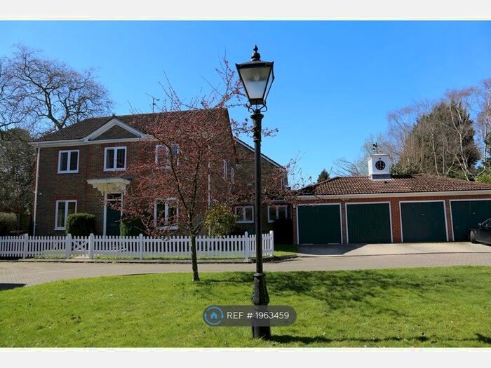 4 Bedroom Detached House To Rent In The Lawns, Ascot, SL5