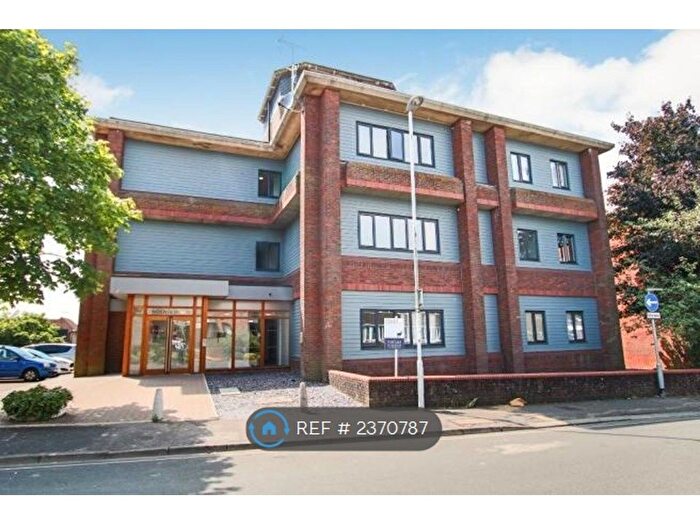 1 Bedroom Flat To Rent In Phoenix House, East Grinstead, RH19