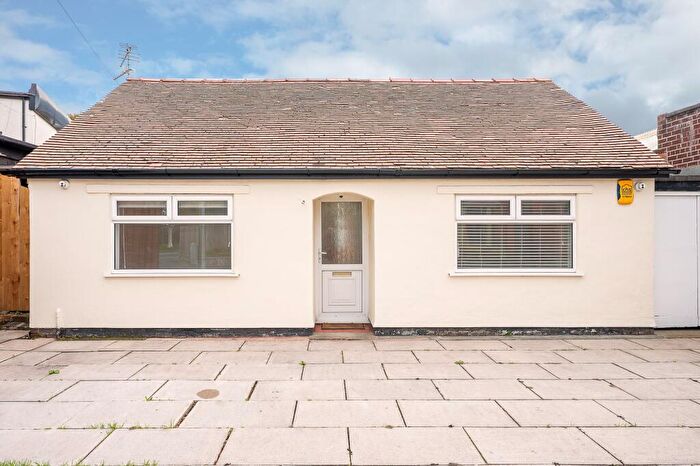 2 Bedroom Detached Bungalow For Sale In Cottage Lane, Ormskirk, L39