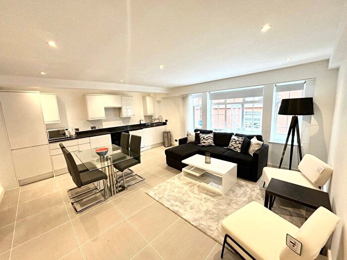 2 Bedroom Flat To Rent In Knightsbridge Court, Sloane Street, London, SW1X