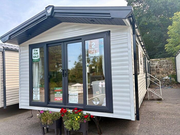 2 Bedroom Mobile/park Home For Sale In The Ridge West, St. Leonards-On-Sea, TN37