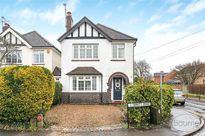 3 Bedroom Detached House For Sale In Chobham Road, Knaphill, Woking, Surrey, GU21