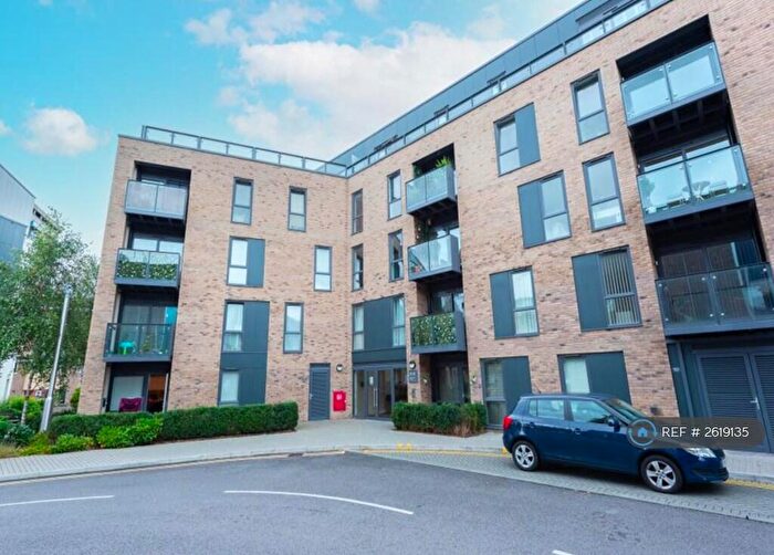 3 Bedroom Penthouse To Rent In Newchapel House, Addlestone, KT15