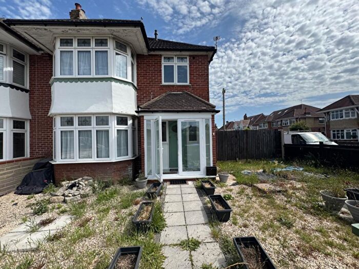 4 Bedroom Semi-Detached House To Rent In Harland Crescent, Southampton, SO15