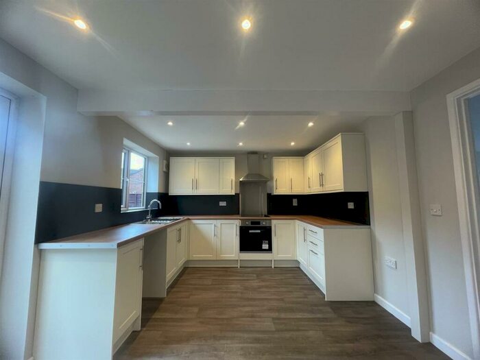 3 Bedroom Semi-Detached House To Rent In Silver Street, Mitcheldean, GL17