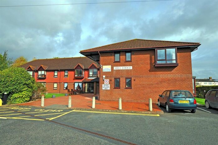 1 Bedroom Flat To Rent In Mill Lodge, Mill Road, Hailsham, BN27