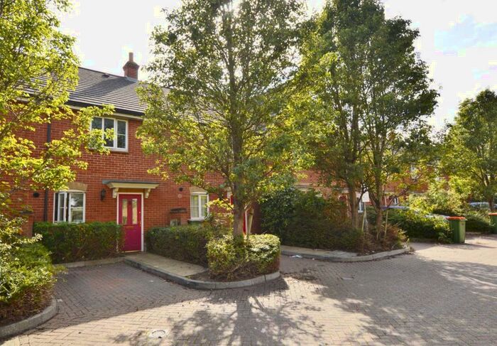 3 Bedroom Terraced House To Rent In Garvary Road, Canning Town, London, E16