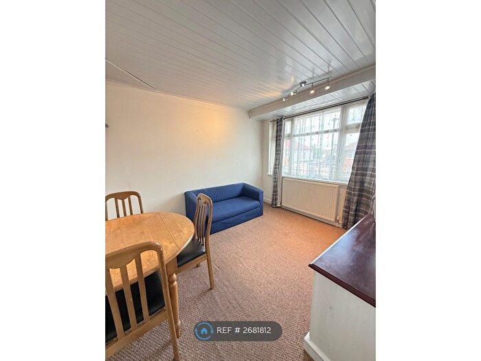 1 Bedroom Flat To Rent In Feltham, Feltham, TW13