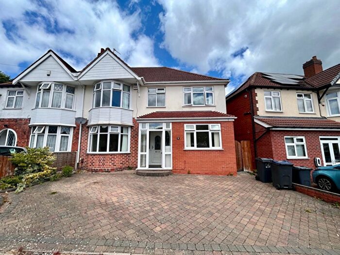 5 Bedroom Property To Rent In Warren Hill Road, Birmingham, B44