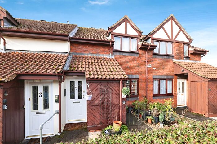 2 Bedroom Flat For Sale In London Road, Amesbury, Salisbury, SP4