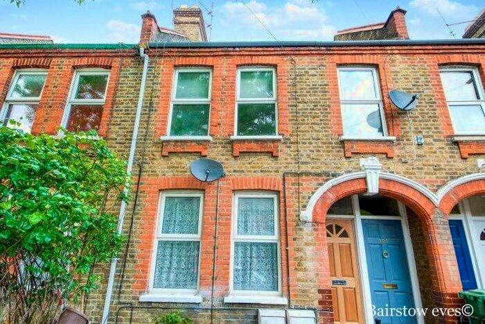 3 Bedroom Flat To Rent In Brettenham Road, London, E17