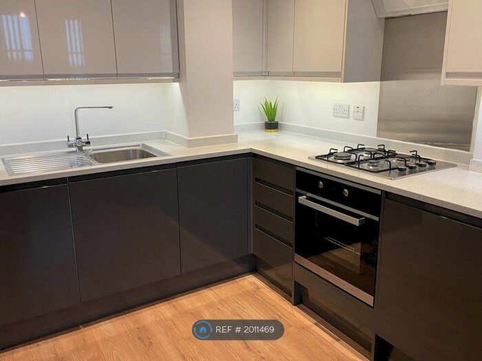 1 Bedroom Flat To Rent In Bartholomew Court, Waltham Cross, EN8