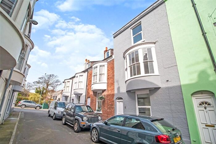 4 Bedroom Property To Rent In Rodwell Street, Weymouth, DT4