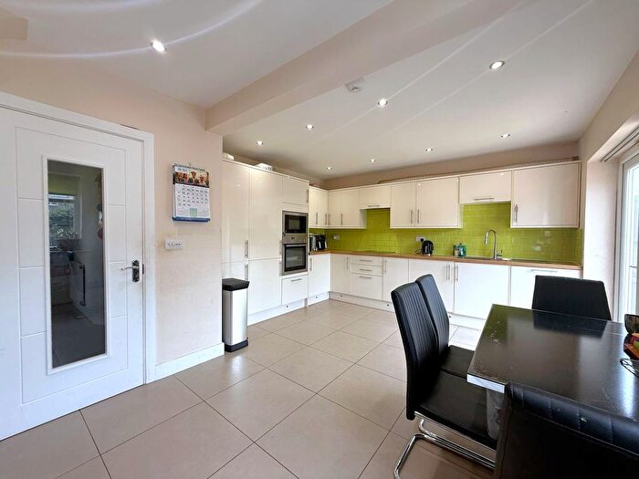 4 Bedroom Semi-Detached House To Rent In Heldmann Close, Hounslow, TW3