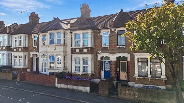 3 Bedroom Terraced House For Sale In Scarborough Road, Leytonstone, E11