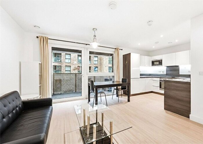 2 Bedroom Apartment For Sale In Copenhagen Court, Pell Street, SE8