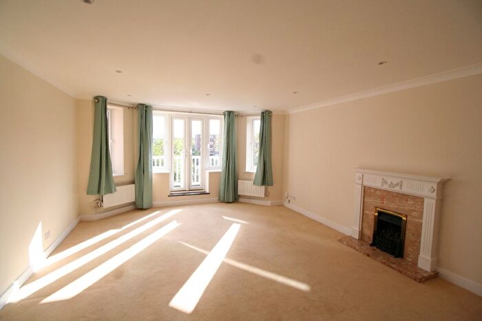 2 Bedroom Flat To Rent In Darlaston Rd, Wimbledon, SW19