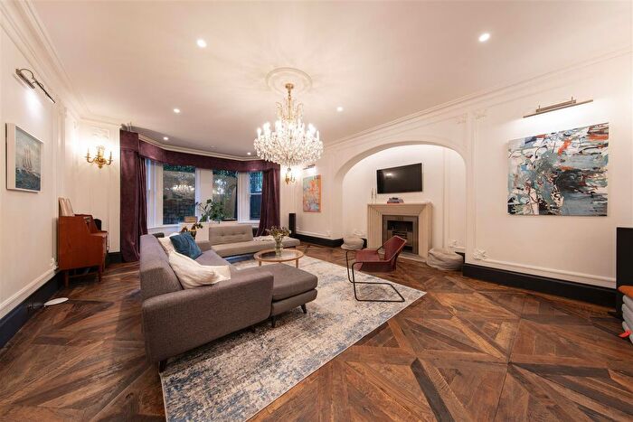 4 Bedroom Flat To Rent In Wedderburn Road, Hampstead, NW3