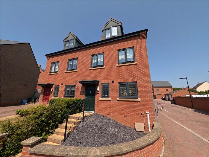 3 Bedroom Semi Detached House For Sale In Kiln Close, Lightmoor, Telford, Shropshire, TF4