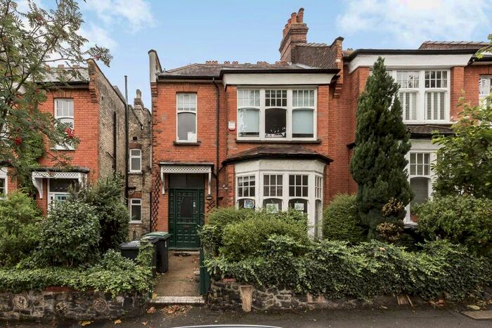 5 Bedroom Property To Rent In Collingwood Avenue, London, N10