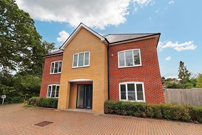 3 Bedroom Semi Detached House To Rent In Wood Road, Ashurst, SO40