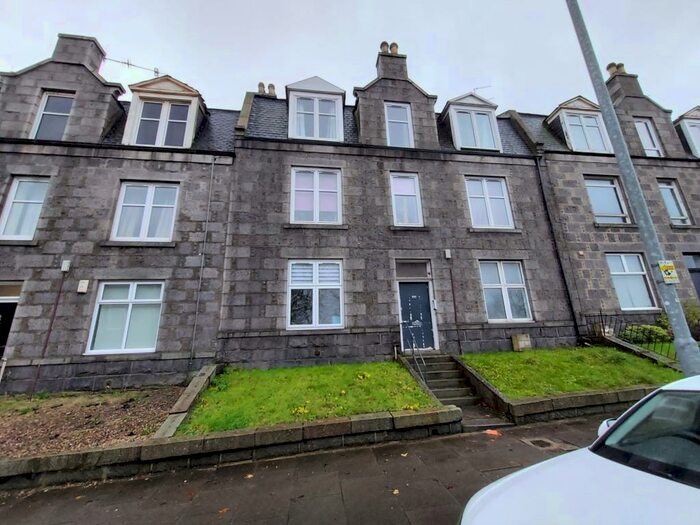 2 Bedroom Flat To Rent In Menzies Road, Torry, Aberdeen, AB11