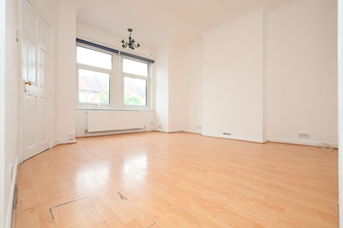 3 Bedroom Terraced House To Rent In Hunter Road, CR7