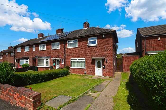 3 Bedroom End Of Terrace House For Sale In Gullingwood Drive, Thrybergh, S65