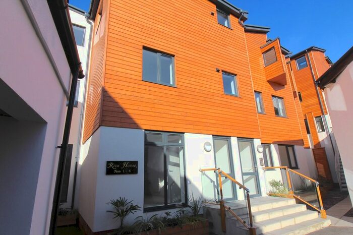 1 Bedroom Flat To Rent In Strand Hill, Riva House Strand Hill, EX7