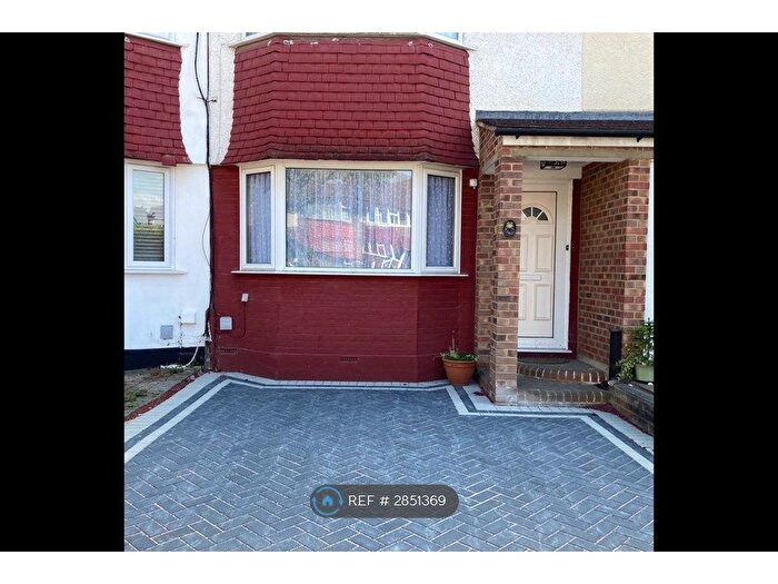 2 Bedroom Terraced House To Rent In Holbeach Gardens, Sidcup, Kent, DA15