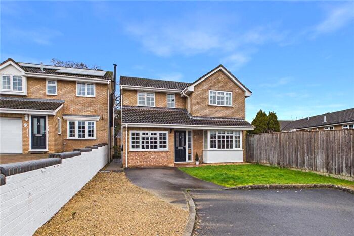 4 Bedroom Detached House For Sale In Barnaby Close, Midsomer Norton, Radstock, Somerset, BA3