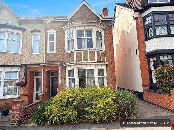 3 Bedroom Semi Detached House For Sale In Holbrook Road, Leicester, LE2