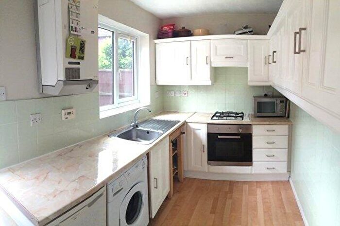 2 Bedroom Semi Detached House To Rent In Bedarra Grove, Lenton, Nottingham, NG7