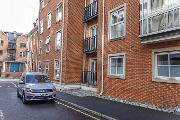 1 Bedroom Flat To Rent In Skeldergate, York, North Yorkshire, YO1