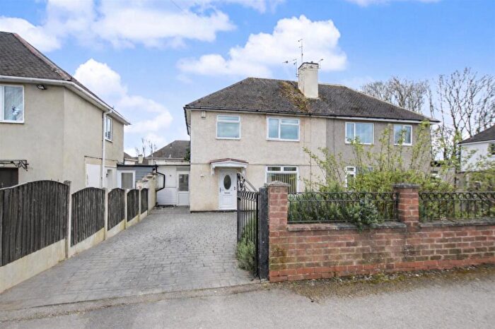 3 Bedroom Semi Detached House For Sale In Chingford Road, Nottingham, NG8