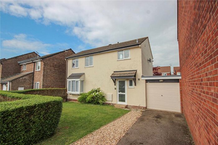 3 Bedroom Link Detached House To Rent In Samian Way, Stoke Gifford, Bristol, BS34