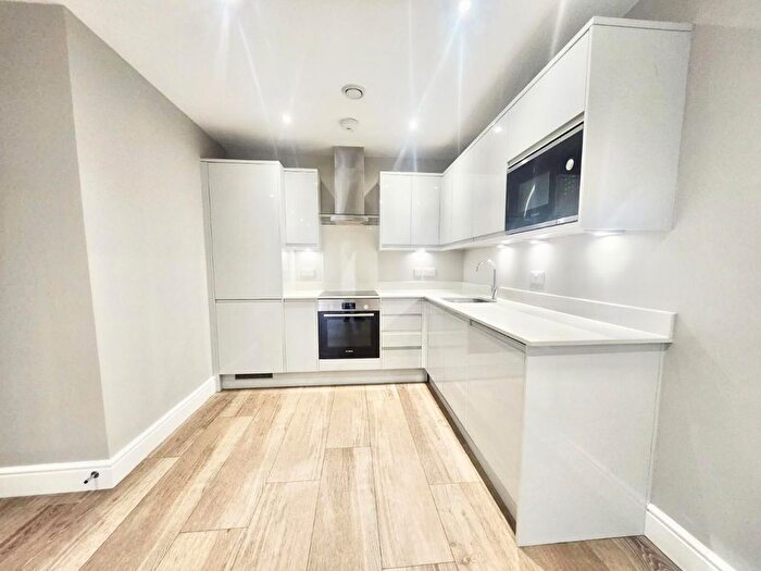1 Bedroom Flat To Rent In Kingsmead Road, High Wycombe, HP11