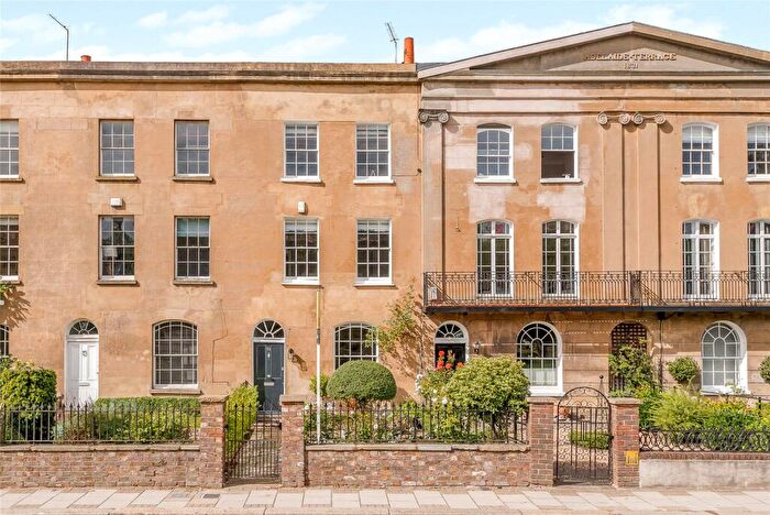 4 Bedroom Terraced House To Rent In Kings Road, Windsor, Berkshire, SL4