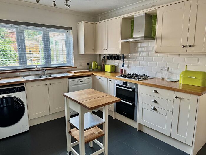 4 Bedroom Detached House For Sale In Chandlers Lane, Aldbourne, SN8