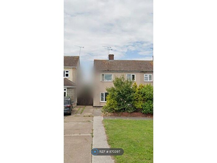 4 Bedroom Semi-Detached House To Rent In Elder Avenue, Wickford, SS12