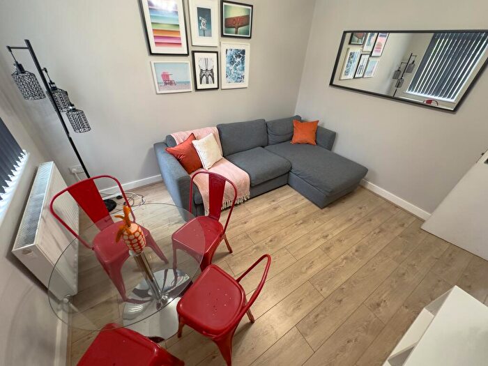 4 Bedroom Terraced House To Rent In Halsbury Road, L6