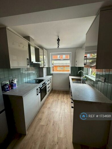 3 Bedroom End Of Terrace House To Rent In Gresham Road, Custom House, E16