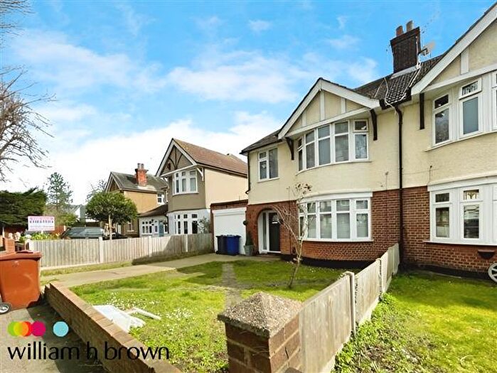 3 Bedroom Semi-Detached House To Rent In St Georges Avenue, Grays, Essex, RM17