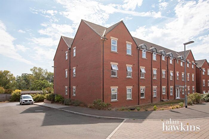 2 Bedroom Flat For Sale In Cloatley Crescent, Royal Wootton Bassett, SN4