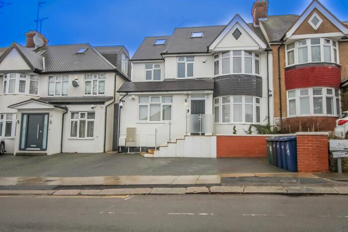 4 Bedroom Semi-Detached House To Rent In St. Marys Crescent, Hendon, NW4